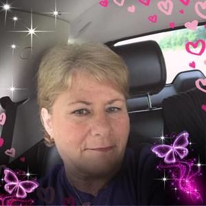 Meet your Posher, Leona